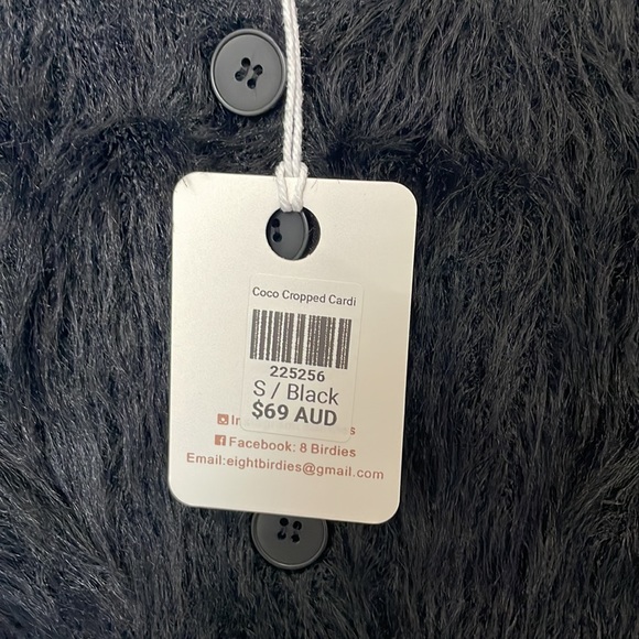 Brand new black cropped top in small - Picture 6 of 7